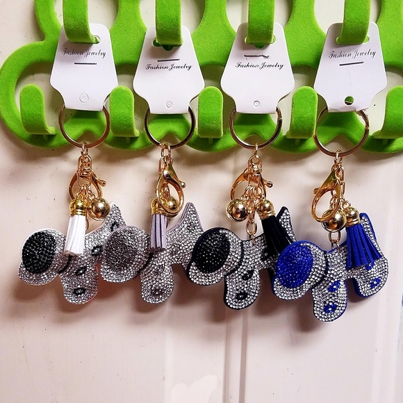 NWT Puffy Puppy Bling Tassel Keychain! 4 Color Choices! - Picture 12 of 16